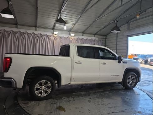 Used 2024 GMC Sierra 1500 SLT image 8