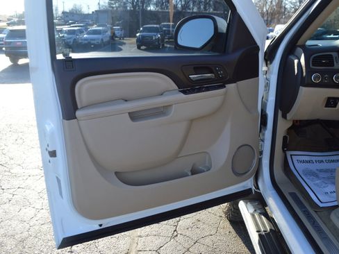 Used 2013 GMC Sierra 2500 Denali AWD/4WD image 15
