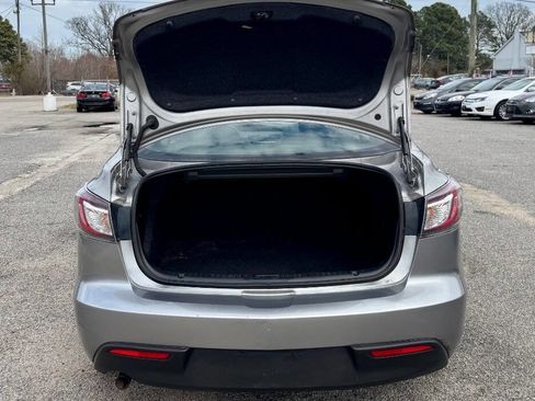 Used 2010 MAZDA MAZDA3 i Sport image 9