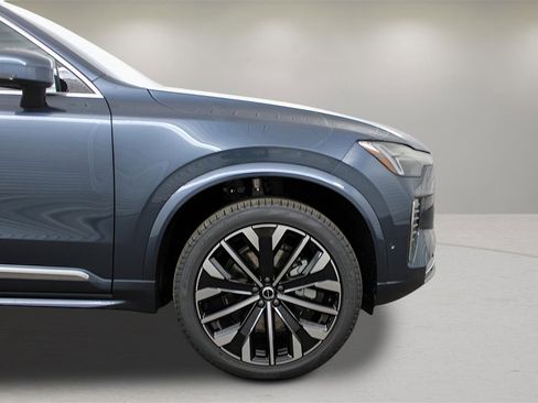 New 2026 Volvo XC90 B6 Plus w/ Protection Package Premier image 31