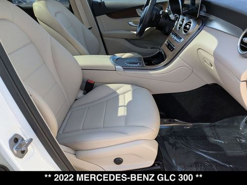 Used 2022 Mercedes-Benz GLC 300 4MATIC image 27