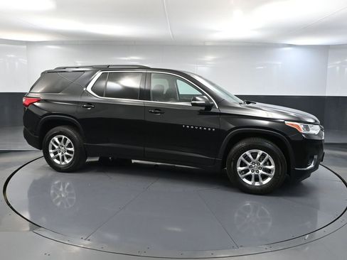 Used 2021 Chevrolet Traverse LT AWD/4WD image 4