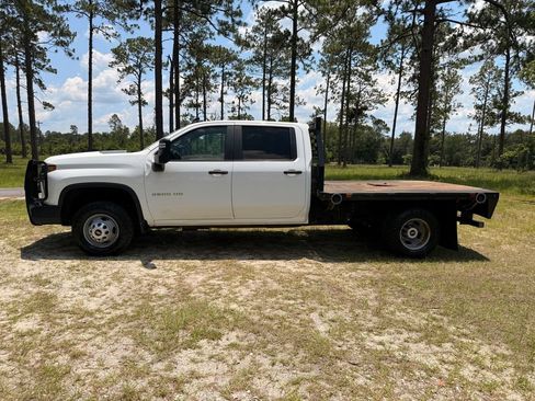 Used 2021 Chevrolet Silverado 3500 W/T w/ WT Convenience Package AWD/4WD image 2