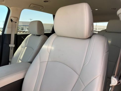 Used 2024 Buick Enclave Essence w/ Technology Package FWD image 21