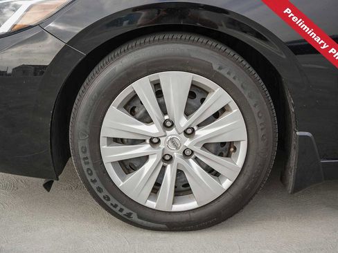 Used 2023 Nissan Sentra S FWD image 12