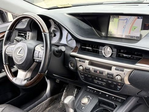 Used 2016 Lexus ES 350 FWD image 19