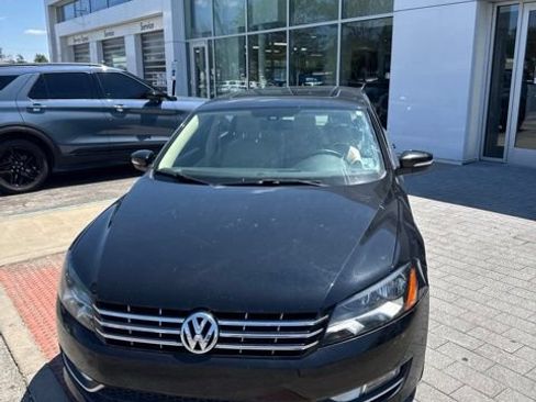 Used 2013 Volkswagen Passat TDI SEL Premium FWD image 17