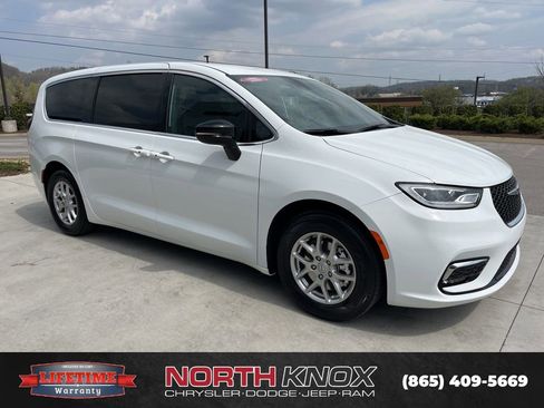 New 2026 Chrysler Pacifica Select image 27