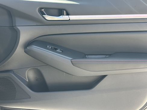 New 2026 Nissan Altima 2.5 SR image 14