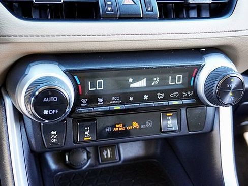 Used 2025 Toyota RAV4 XLE Premium w/ Weather Package AWD/4WD image 28