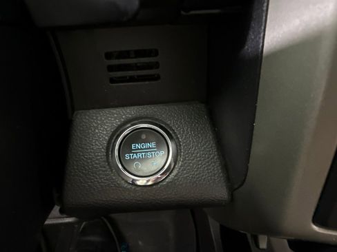 Used 2017 Ford F150 Lariat w/ Equipment Group 502A Luxury AWD/4WD image 16