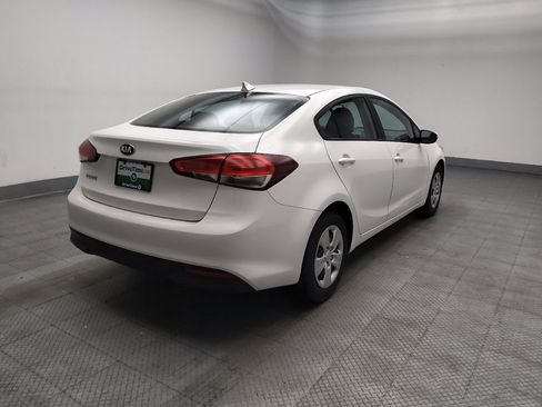Used 2017 Kia Forte LX FWD image 9