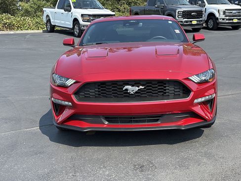 Certified 2022 Ford Mustang Coupe RWD image 2