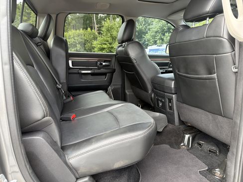 Used 2013 RAM 1500 Laramie w/ Convenience Group AWD/4WD image 18