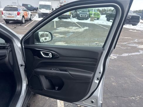 New 2026 Jeep Compass Latitude image 41