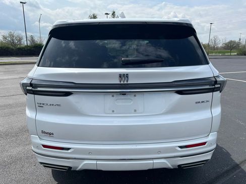 Used 2025 Buick Enclave Avenir w/ Super Cruise Package image 5