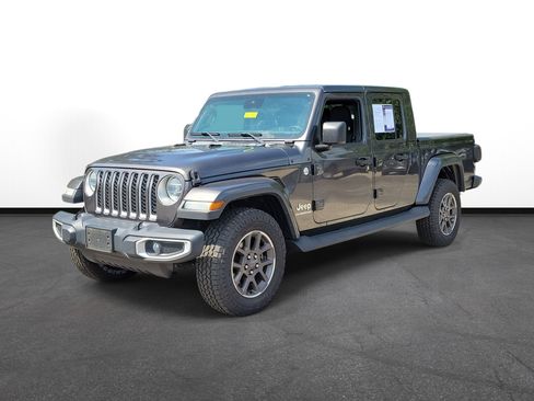 Used 2021 Jeep Gladiator Overland w/ Popular Equipment Package AWD/4WD image 2