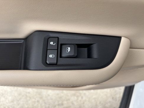 Used 2024 Jeep Grand Cherokee Limited image 25