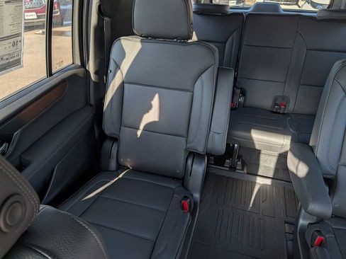 New 2026 GMC Yukon XL Denali w/ Sun & Power Step Package AWD/4WD image 39