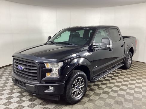 Used 2017 Ford F150 XLT w/ Equipment Group 302A Luxury AWD/4WD image 6