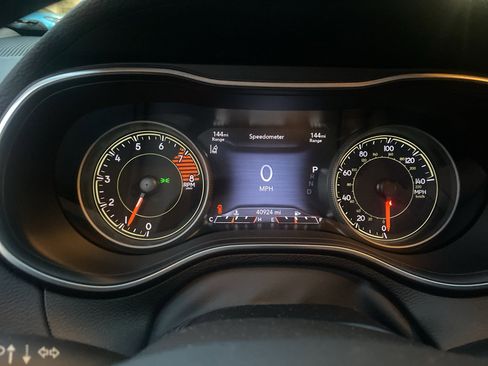 Used 2022 Jeep Cherokee Trailhawk w/ Technology Group B image 7