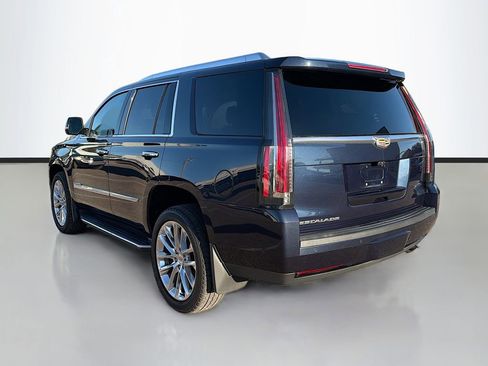 Used 2019 Cadillac Escalade Luxury image 5