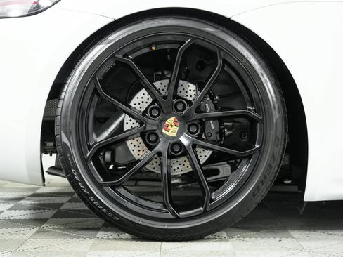 Used 2025 Porsche 718 Cayman RWD image 33
