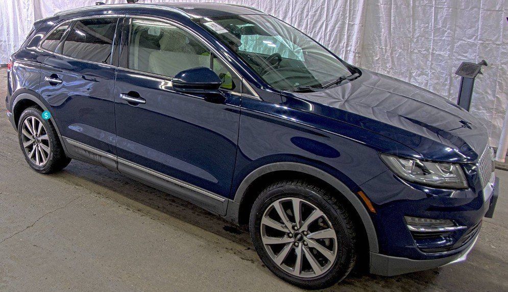 Used 2019 Lincoln MKC Reserve w/ MKC Climate Package AWD/4WD image 1
