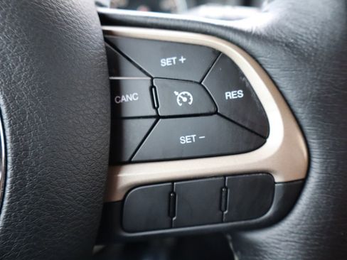 Used 2016 Jeep Renegade Latitude w/ Cold Weather Group image 30