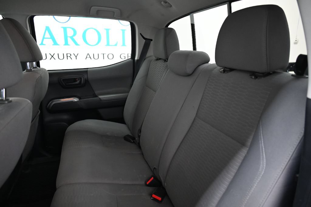 Used 2018 Toyota Tacoma SR5 AWD/4WD image 35