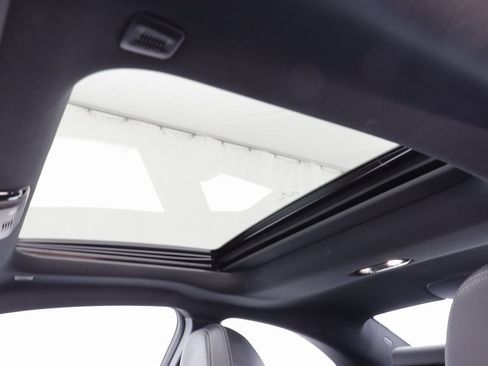 Certified 2025 BMW M240i xDrive Coupe w/ Premium Package image 15