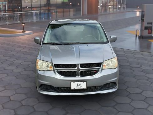 Used 2013 Dodge Grand Caravan SXT FWD image 8