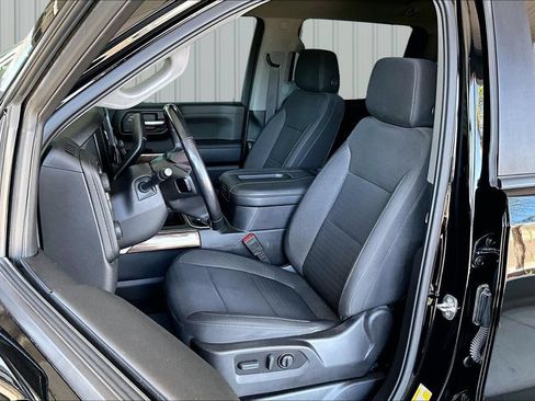 Used 2022 Chevrolet Silverado 1500 LT Trail Boss w/ Convenience Package II AWD/4WD image 15