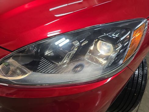 Used 2020 Ford Escape SE image 27