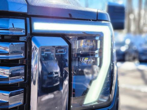 Used 2024 GMC Sierra 2500 Denali Ultimate image 10