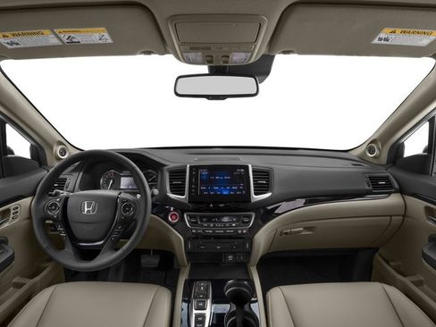 Used 2017 Honda Pilot Touring image 8