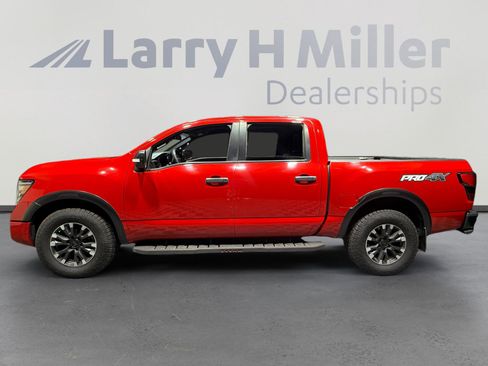 Used 2022 Nissan Titan PRO-4X w/ Pro-4x Convenience Package AWD/4WD image 2