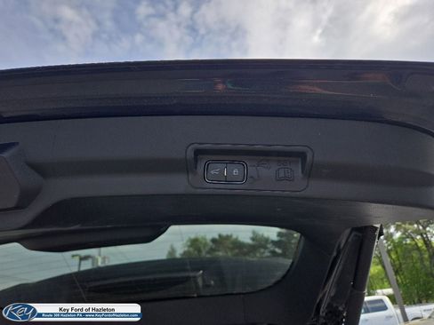 Used 2022 Ford Explorer ST w/ Equipment Group 401A AWD/4WD image 14