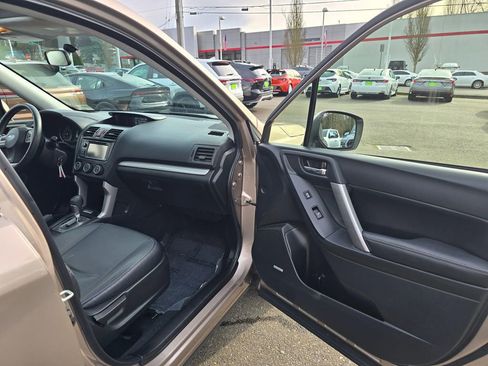Used 2015 Subaru Forester 2.5i Limited image 10