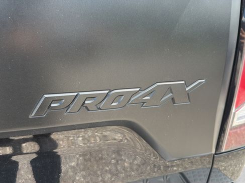 Used 2021 Nissan Titan PRO-4X w/ Pro-4x Convenience Package AWD/4WD image 21