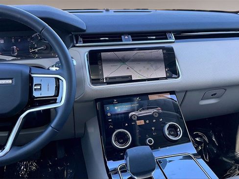 Certified 2023 Land Rover Range Rover Velar S image 9