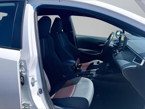 Used 2025 Toyota Corolla SE FWD image 7