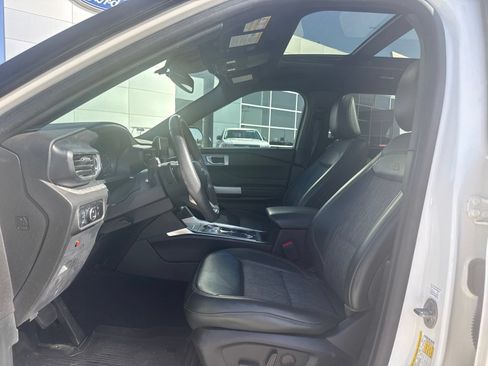 Used 2023 Ford Explorer Timberline w/ Timberline Technology Package AWD/4WD image 9