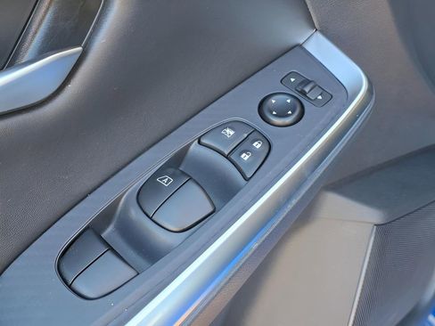 Used 2025 Nissan Sentra SR w/ Trunk Package image 19