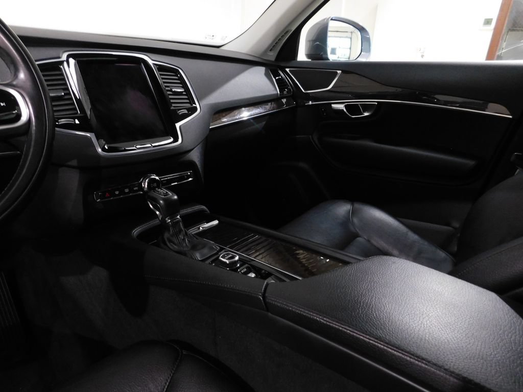 Used 2017 Volvo XC90 T6 Momentum w/ Vision Package AWD/4WD image 52