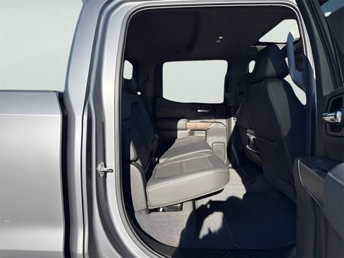 Used 2022 GMC Sierra 1500 Denali w/ Denali Premium Package image 11