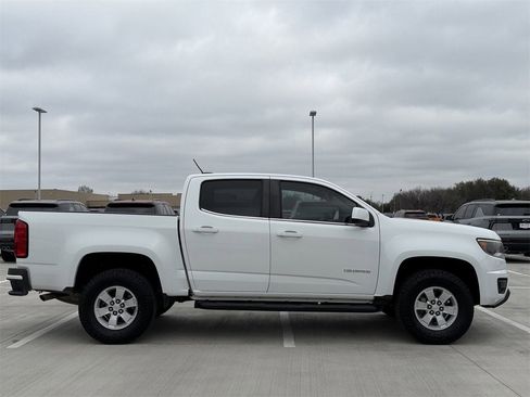 Used 2017 Chevrolet Colorado W/T w/ WT Convenience Package image 3