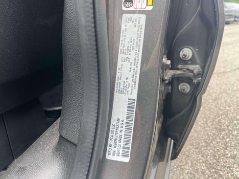 Used 2023 RAM 1500 Laramie AWD/4WD image 20