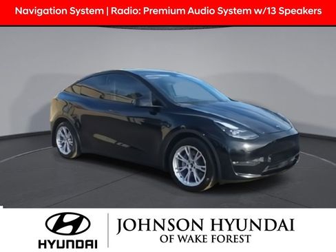 Used 2024 Tesla Model Y Long Range image 2