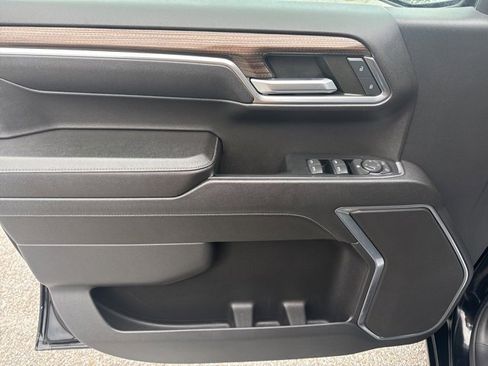 Used 2023 Chevrolet Silverado 1500 LT image 10